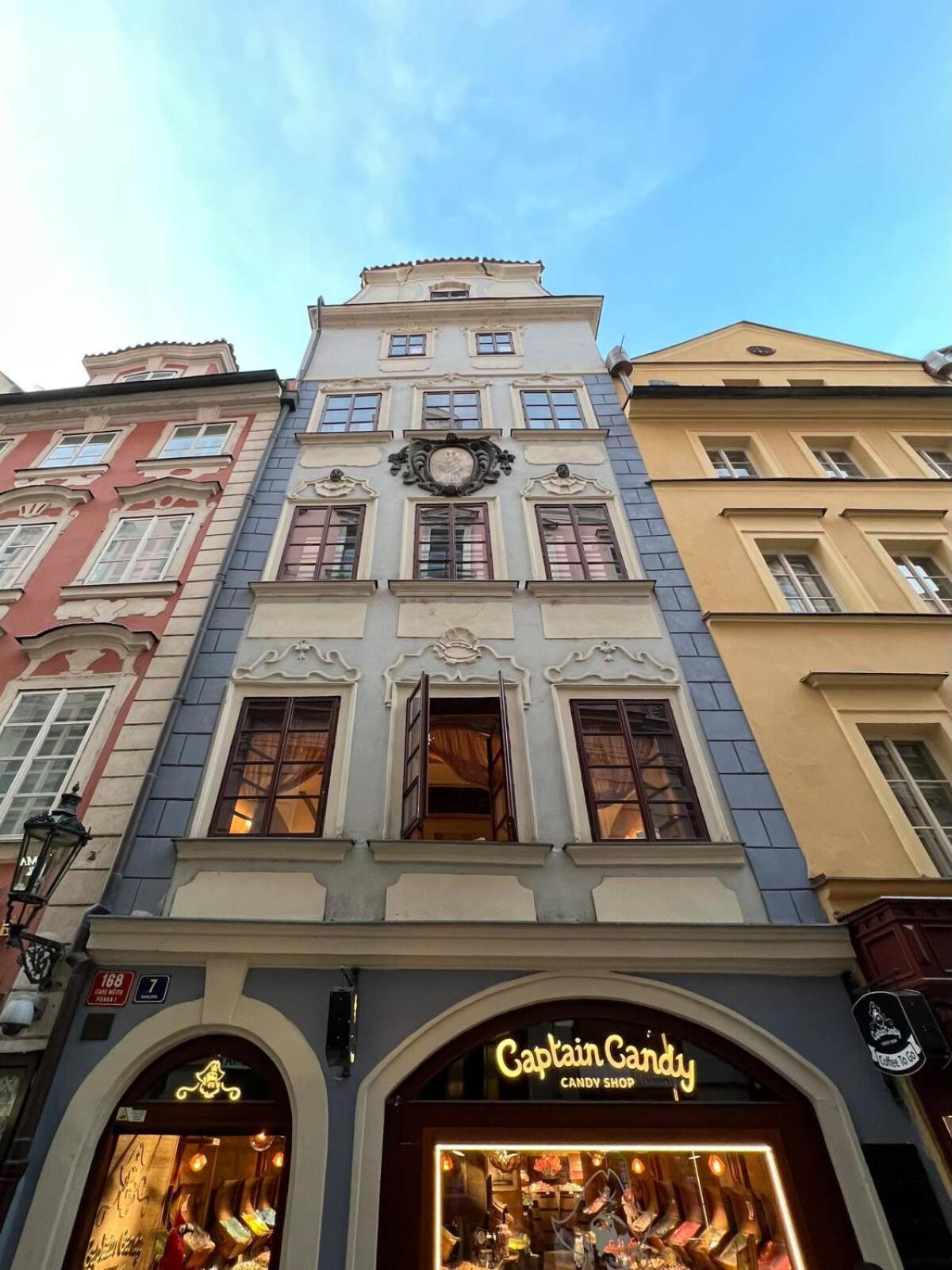 Traditional Prague Apartment, Prague